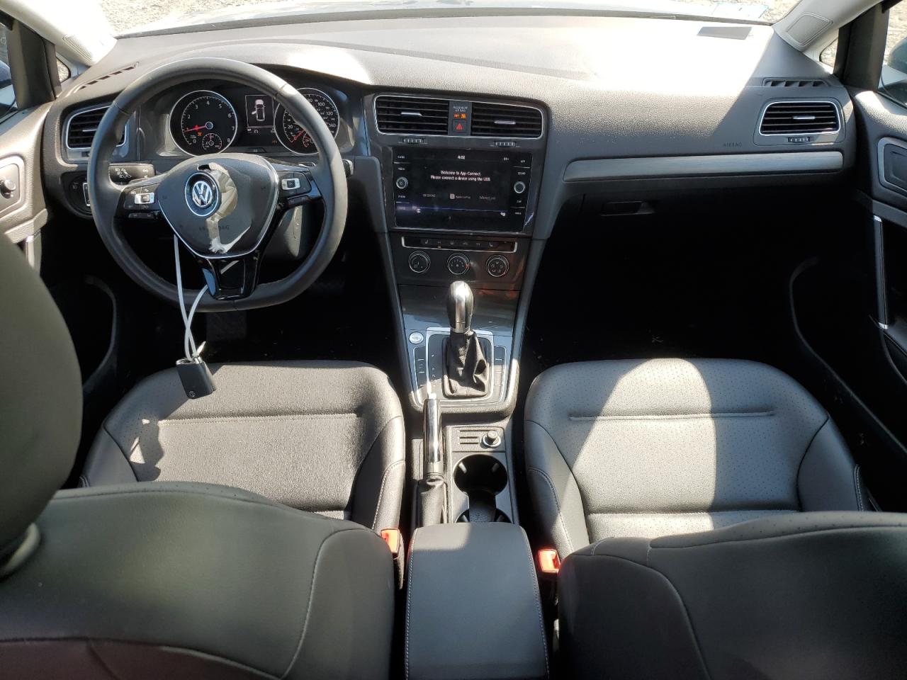 VOLKSWAGEN GOLF SPORTSVAN S