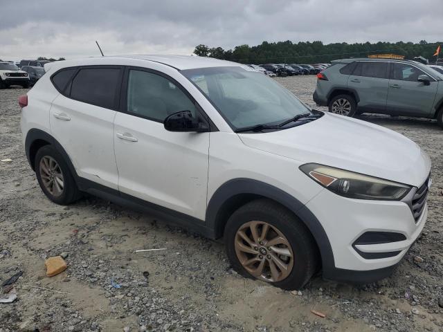 2017 HYUNDAI TUCSON SE KM8J23A47HU500173