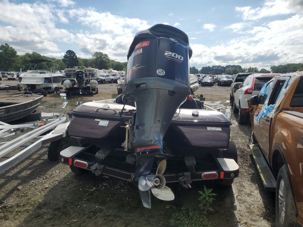 Lot #3260387569 2013 SKEETER MARINE LOT