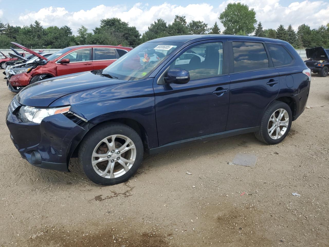 MITSUBISHI OUTLANDER SE
