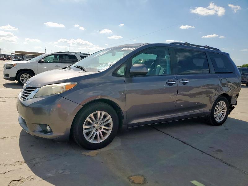 2011 TOYOTA SIENNA XLE - 5TDYK3DCXBS039813