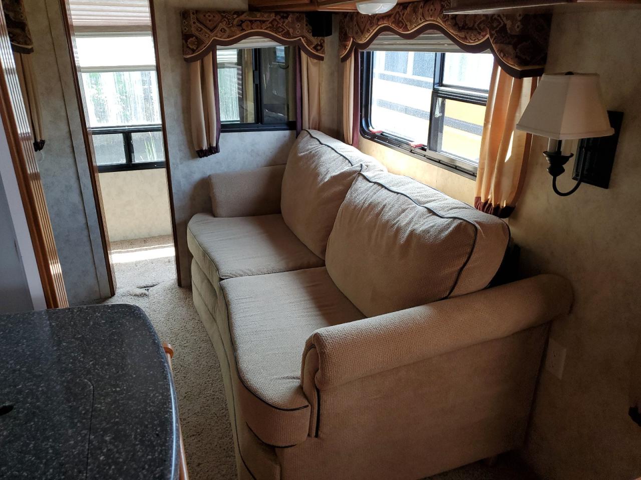 Lot #3214351235 2016 KEYSTONE PASSPORT