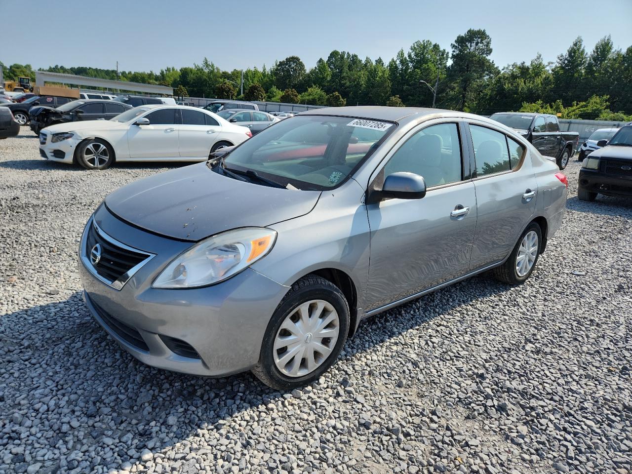 NISSAN VERSA S