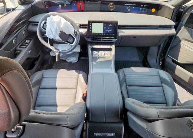 2025 LINCOLN NAUTILUS R 5LMPJ8KA4SJ943823
