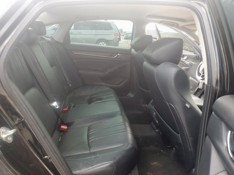 2018 HONDA ACCORD TOU - 1HGCV1F9XJA031456