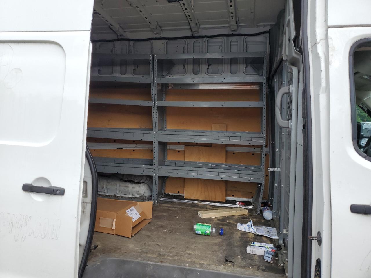 NISSAN NV2500 2500 S