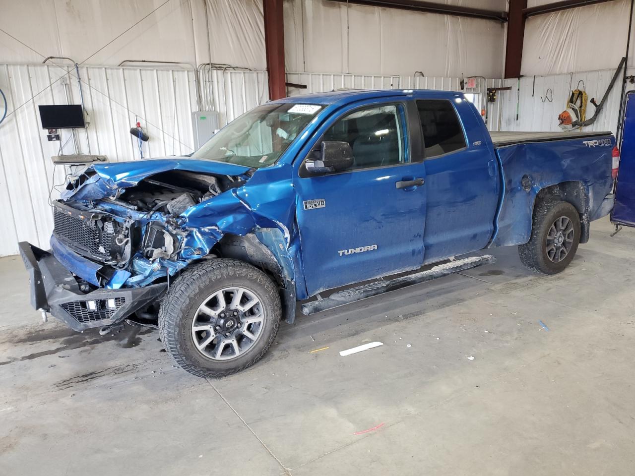 TOYOTA TUNDRA DOUBLE CAB SR