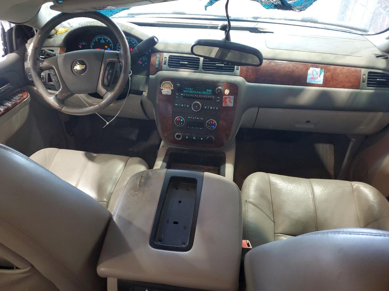 CHEVROLET SUBURBAN C1500 LT