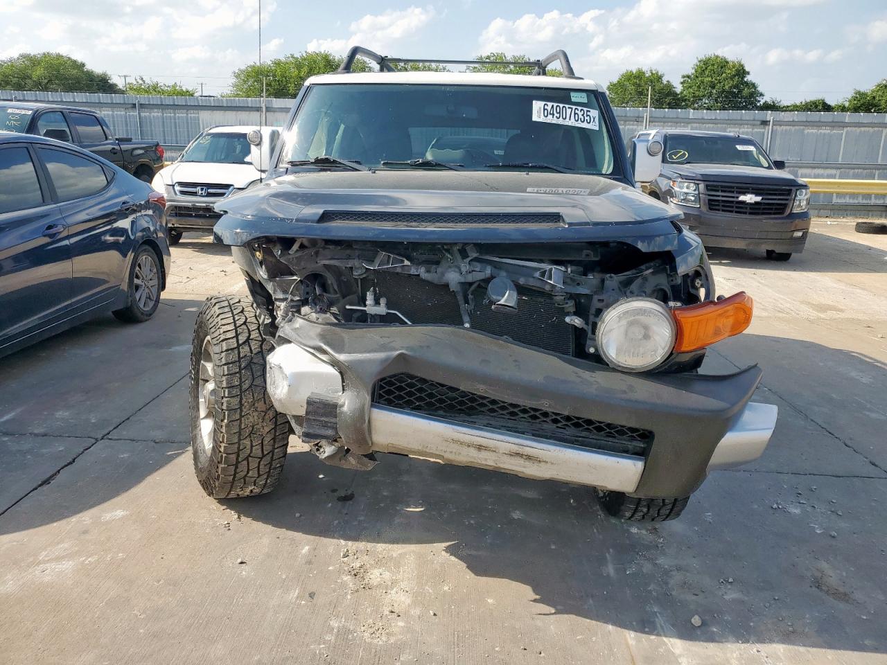 TOYOTA FJ CRUISER