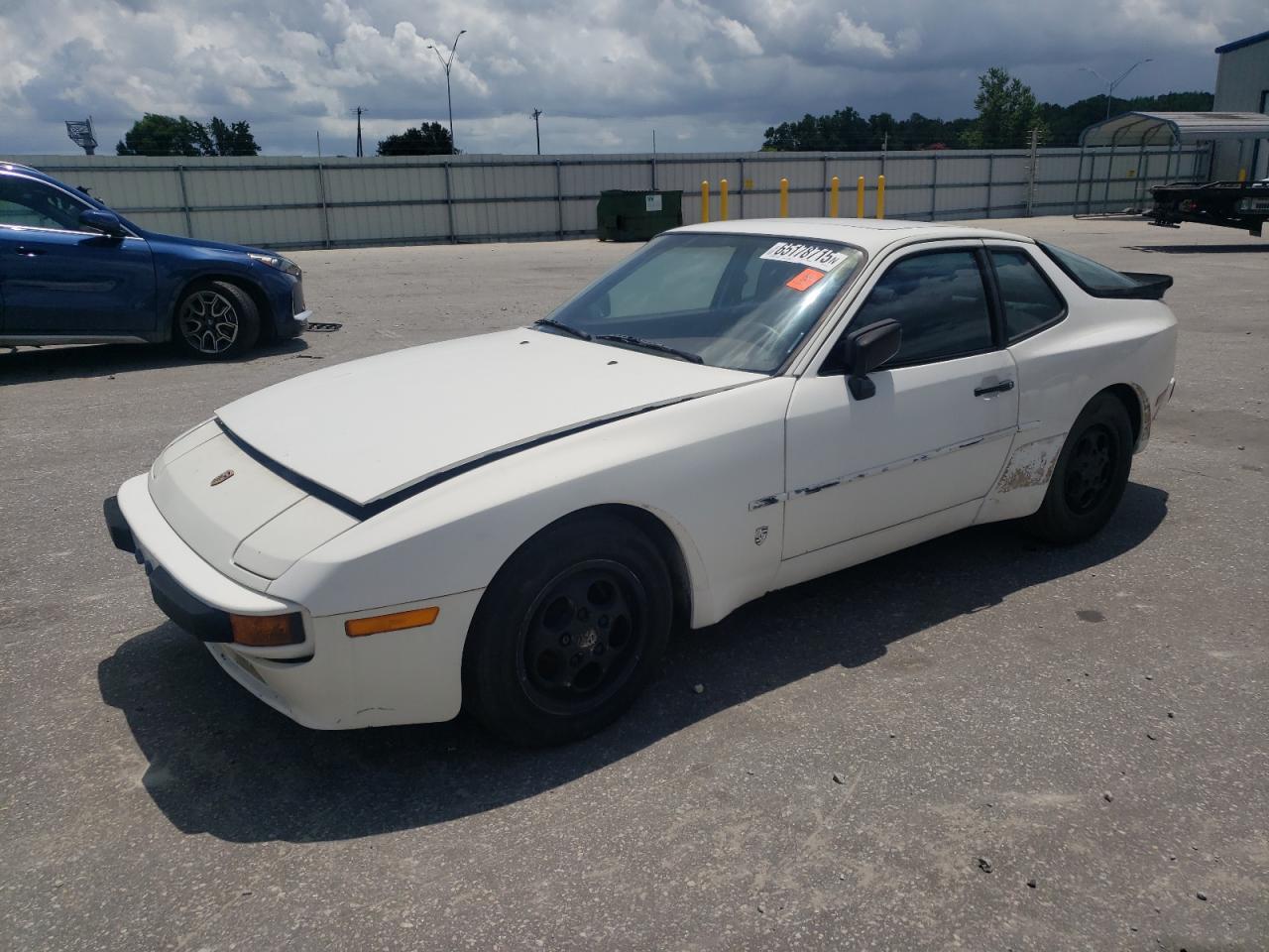 Vehicle photo