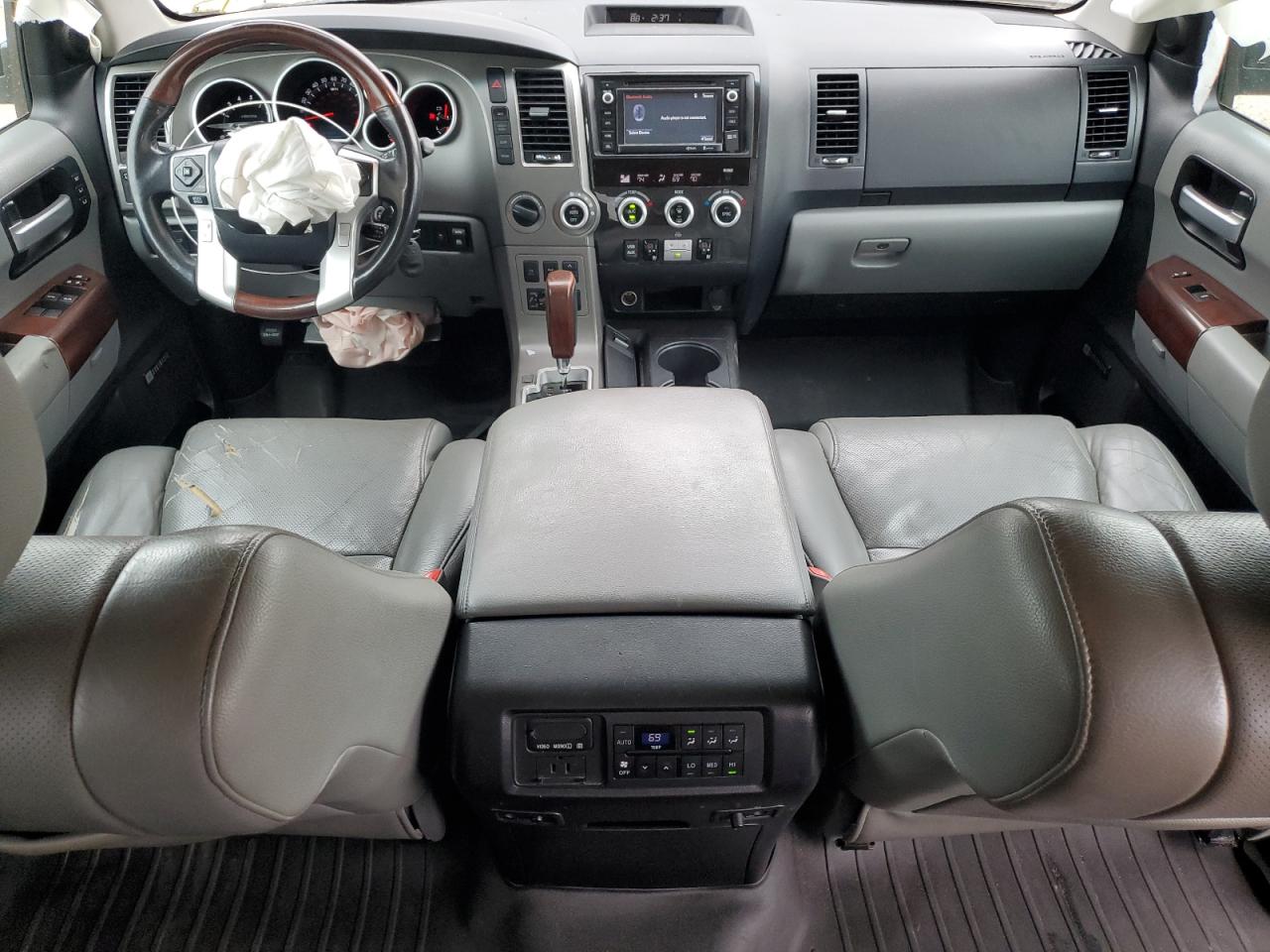 TOYOTA SEQUOIA PLATINUM