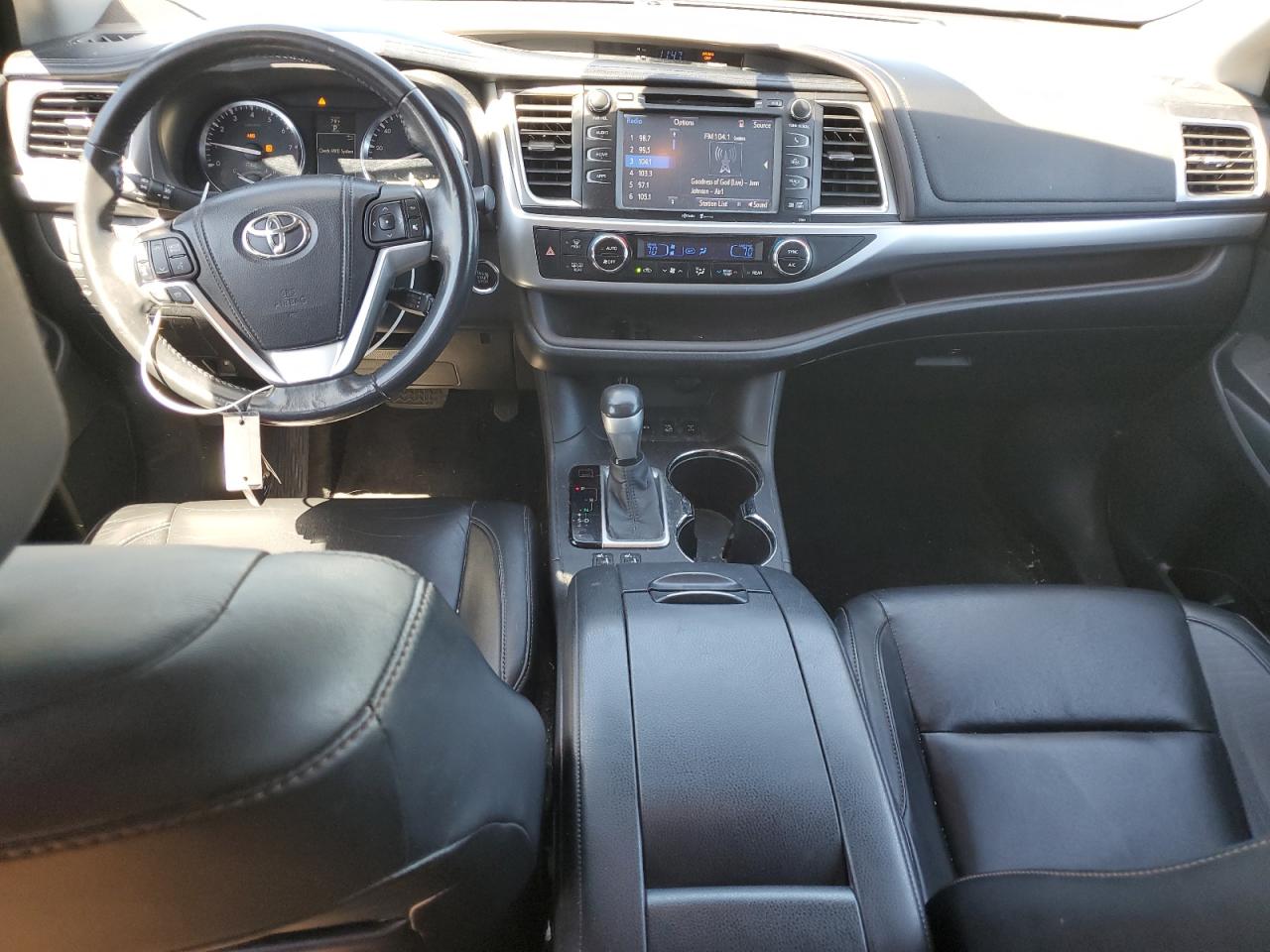 TOYOTA HIGHLANDER XLE