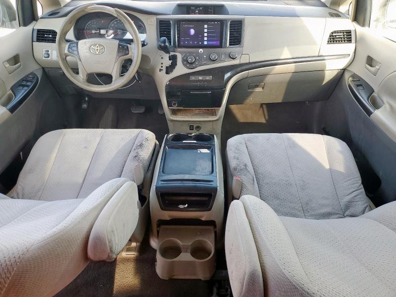 2011 TOYOTA SIENNA LE - 5TDKK3DC4BS033026