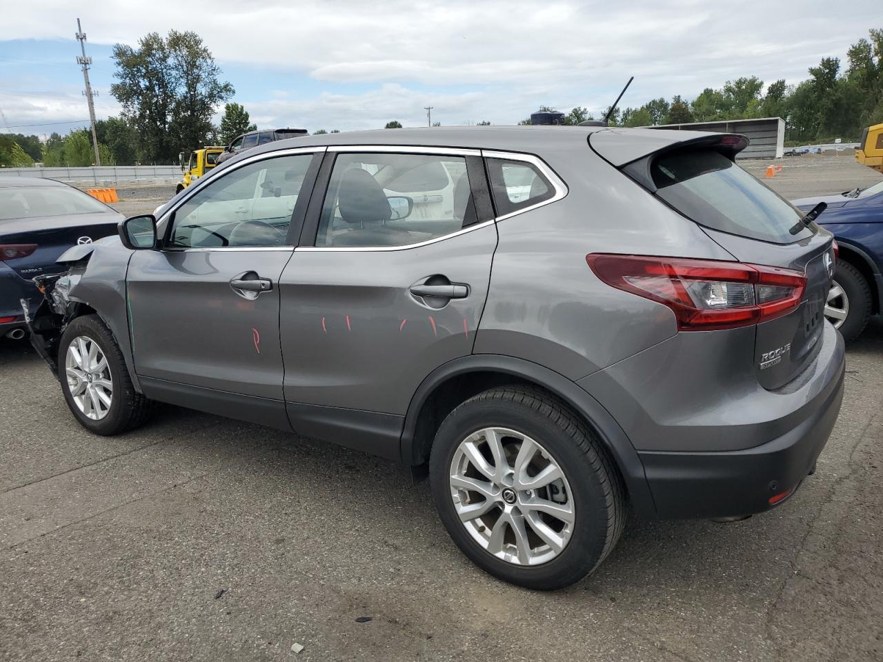 NISSAN ROGUE SPORT S