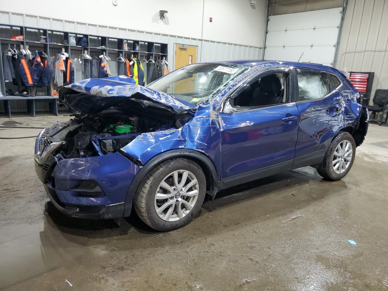 NISSAN ROGUE SPORT S