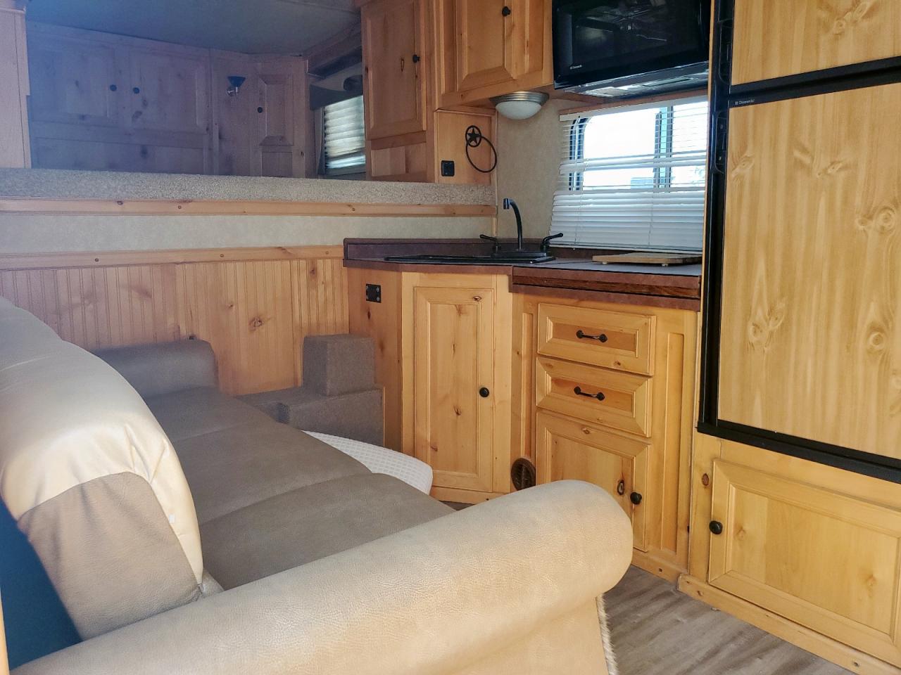 Lot #3279868273 2008 LOGAN HORSETRAIL