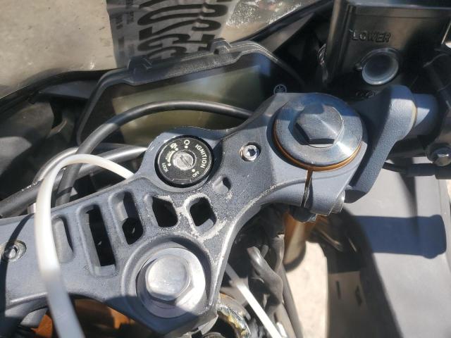 2019 YAMAHA YZFR3 A MH3RH18Y8KK001048
