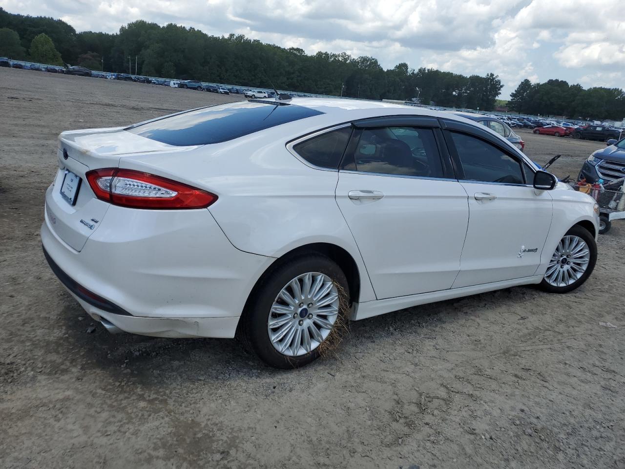 FORD FUSION SE HYBRID