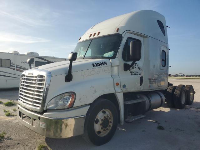 FREIGHTLINER CASCADIA 1 2016 white  Diesel 3AKJGLD58GSHN2755 photo #3