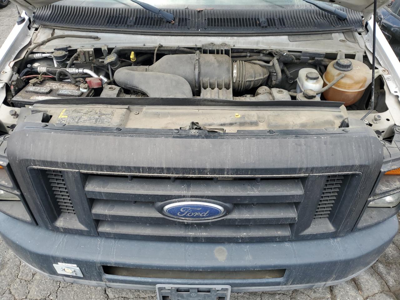 FORD ECONOLINE E250 VAN