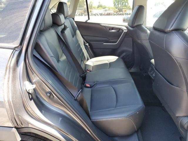 2020 TOYOTA RAV4 XLE P 2T3C1RFV3LW070979