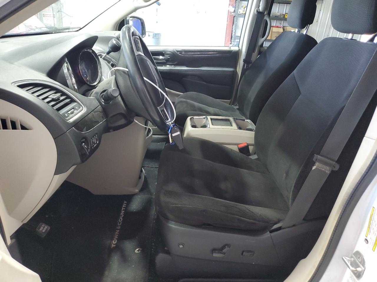 CHRYSLER TOWN & COUNTRY TOURING