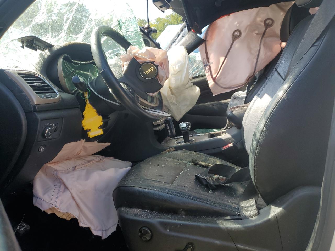 JEEP GRAND CHEROKEE LAREDO