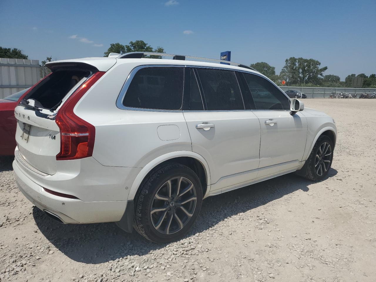 VOLVO XC90 T6