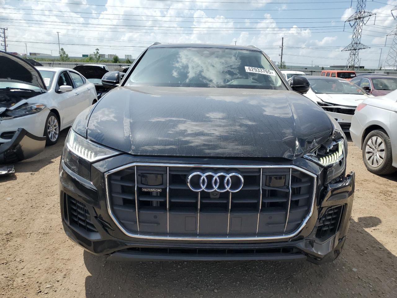 AUDI Q8 PREMIUM