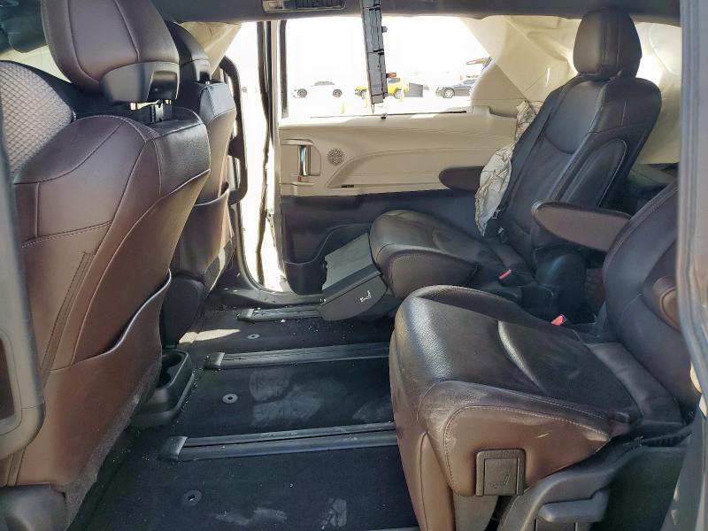 2022 TOYOTA SIENNA LIM 5TDERKEC4NS092955