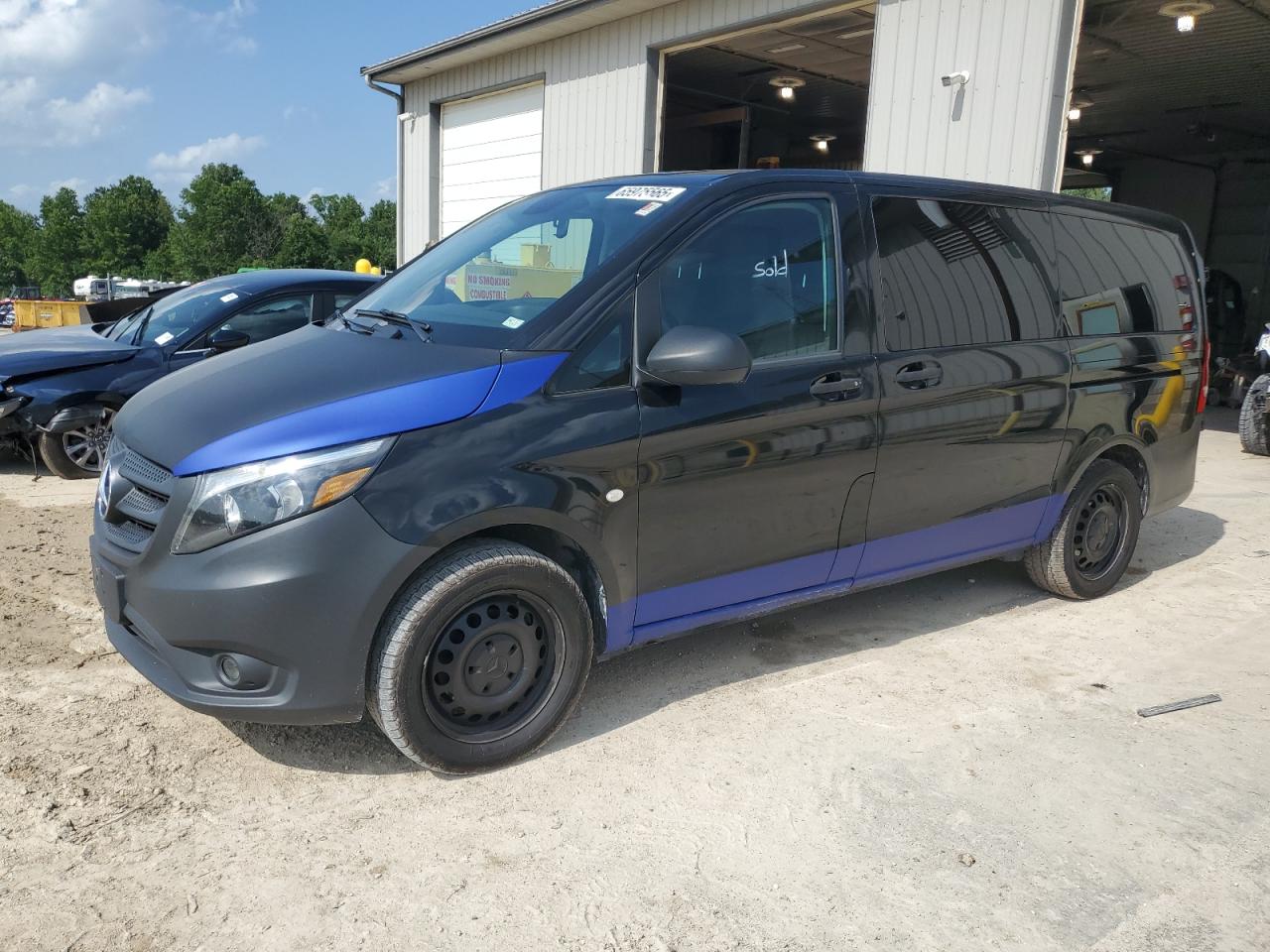 MERCEDES-BENZ METRIS