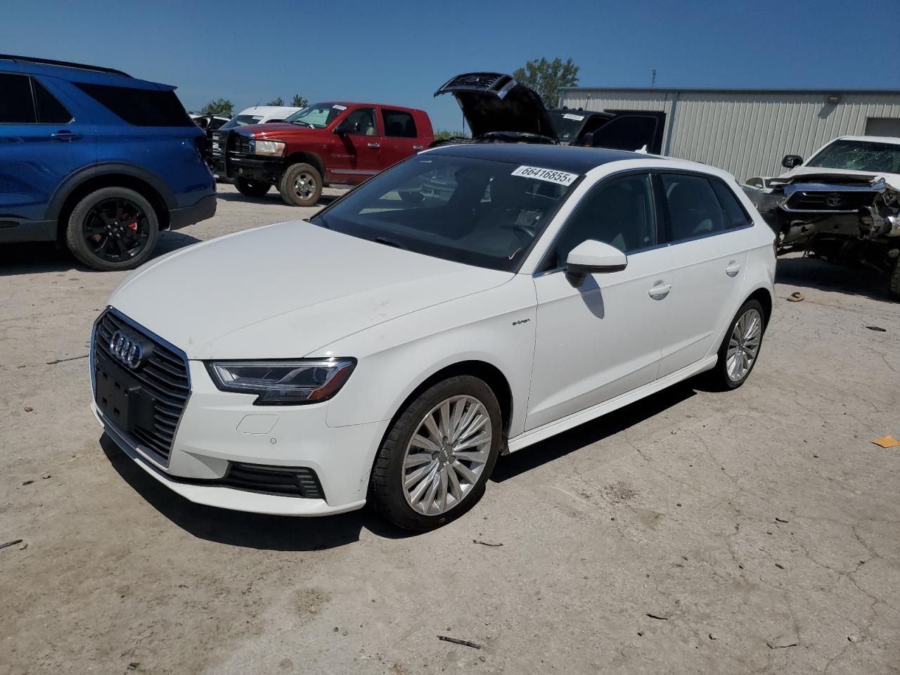 AUDI A3 E-TRON PREMIUM PLUS