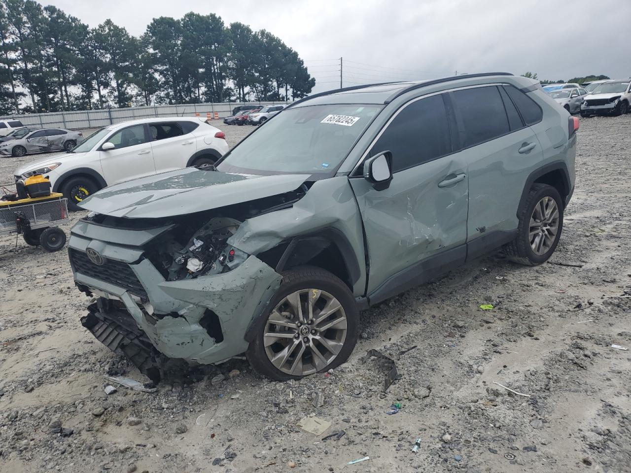 TOYOTA RAV4 XLE PREMIUM