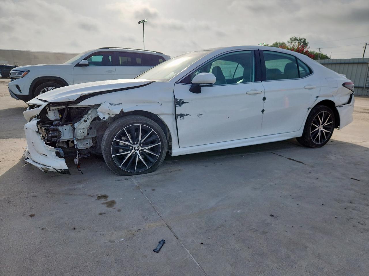 TOYOTA CAMRY SE