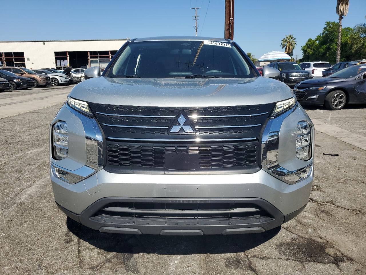 MITSUBISHI OUTLANDER ES