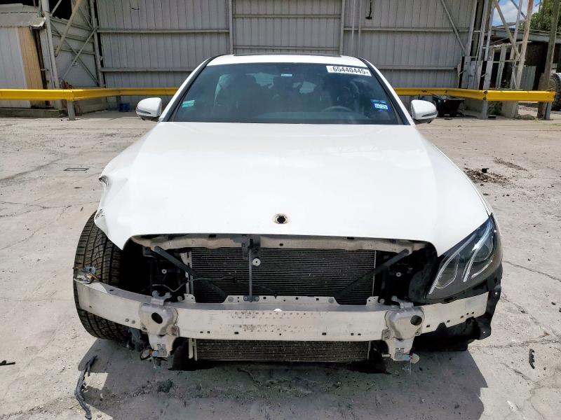 2019 MERCEDES-BENZ E 300 WDDZF4JB3KA488148