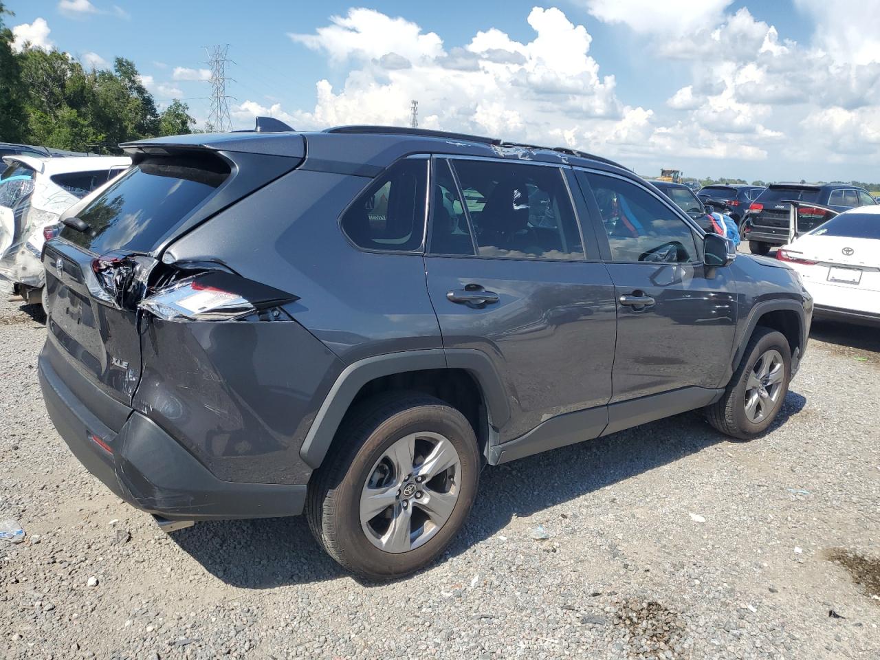 TOYOTA RAV4 XLE