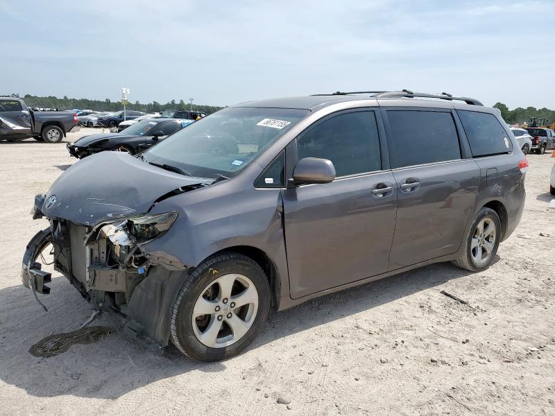 TOYOTA SIENNA LE