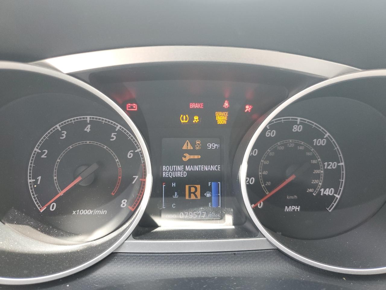 MITSUBISHI OUTLANDER SE