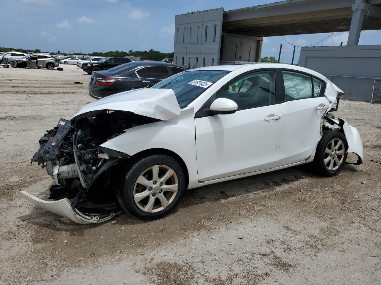 MAZDA 3 I