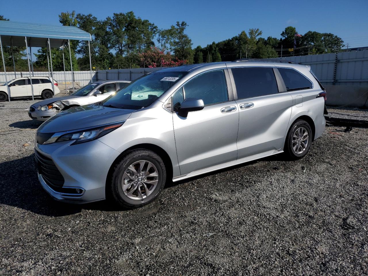TOYOTA SIENNA XLE