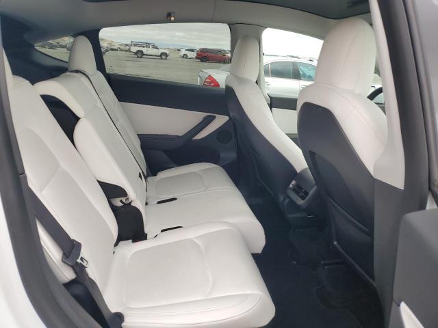 2022 TESLA MODEL Y 7SAYGAEE0NF358624