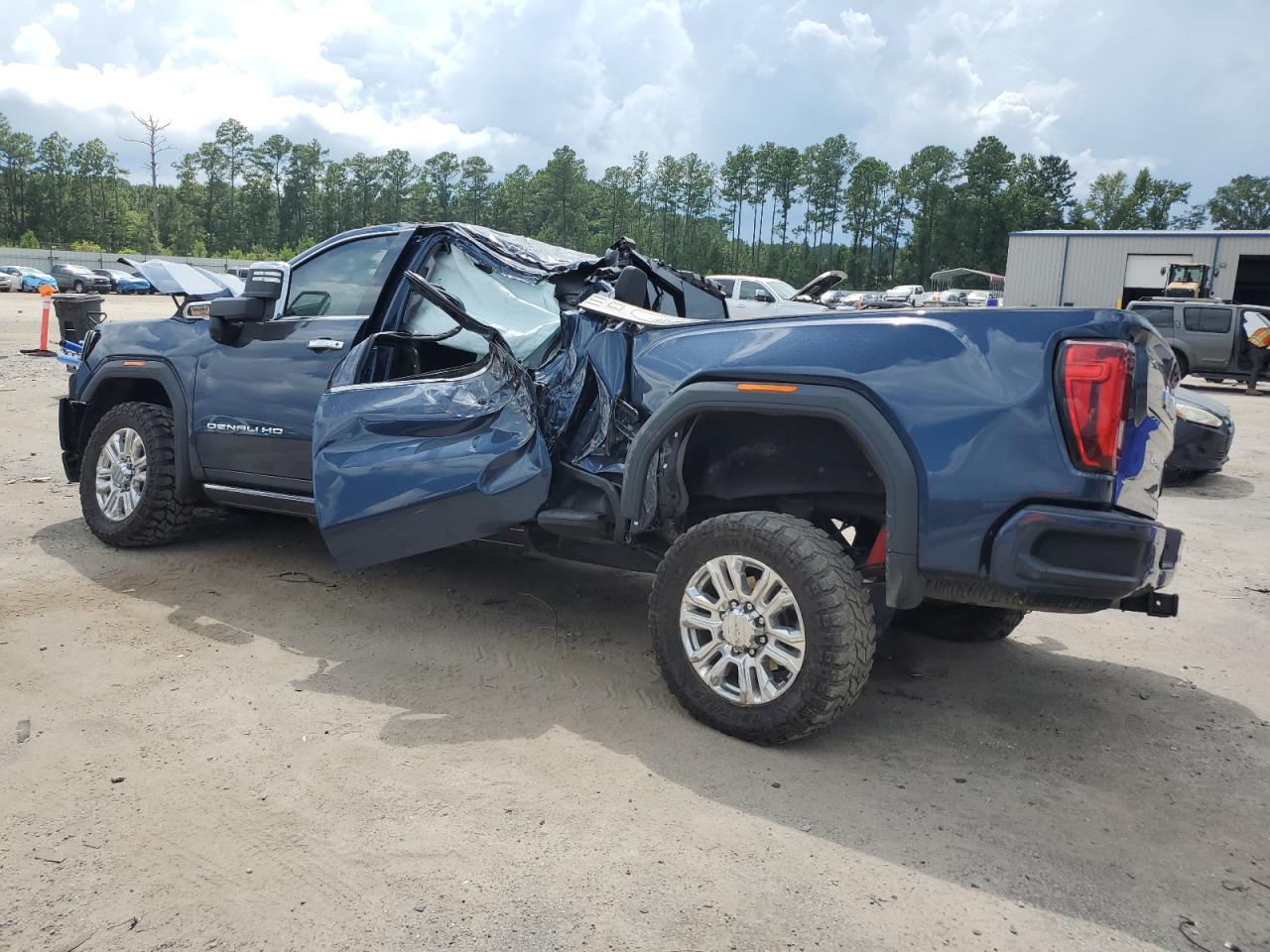 GMC SIERRA K2500 DENALI