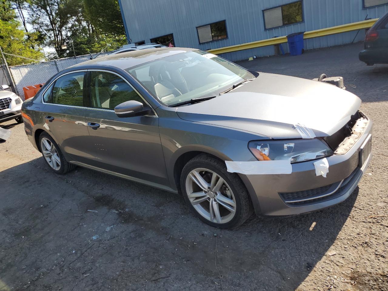 VOLKSWAGEN PASSAT SE