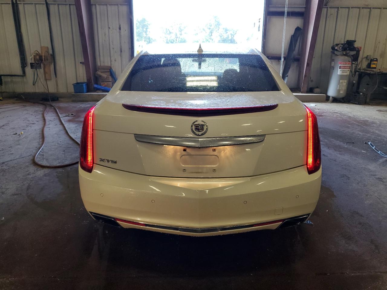 CADILLAC XTS LUXURY COLLECTION