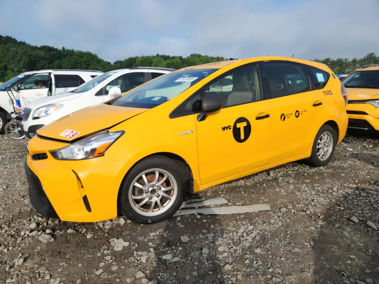 TOYOTA PRIUS V
