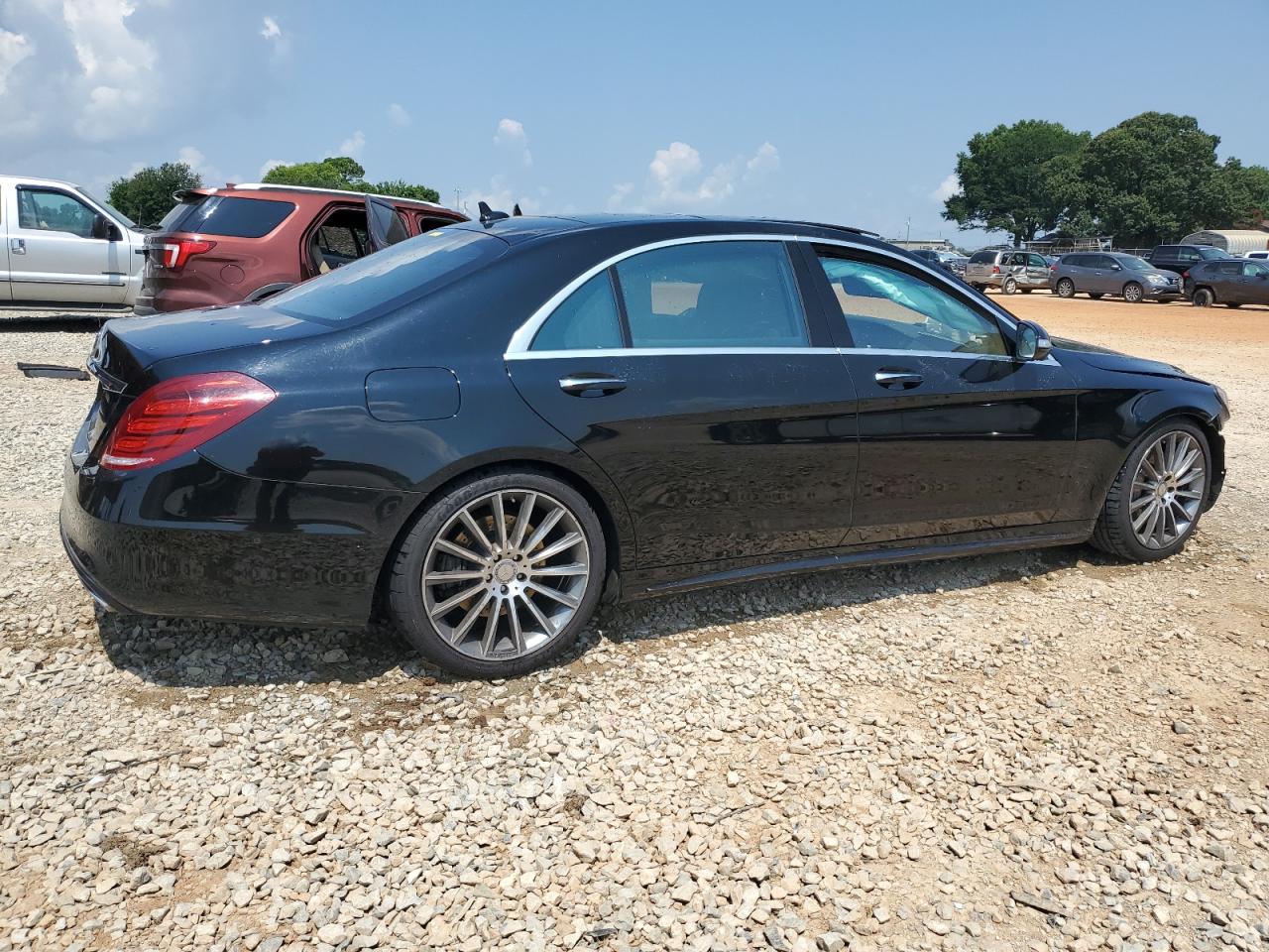 MERCEDES-BENZ S-CLASS 550