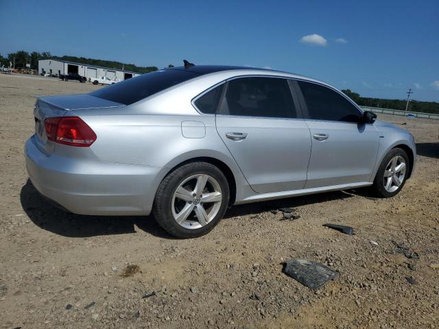 2015 VOLKSWAGEN PASSAT SE 1VWBT7A32FC074929