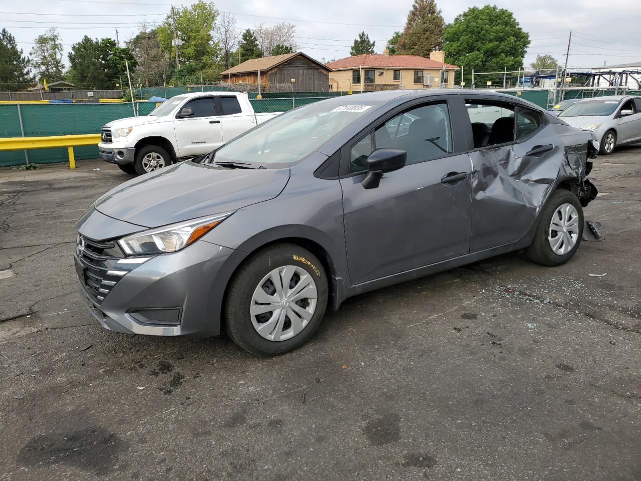 NISSAN VERSA S