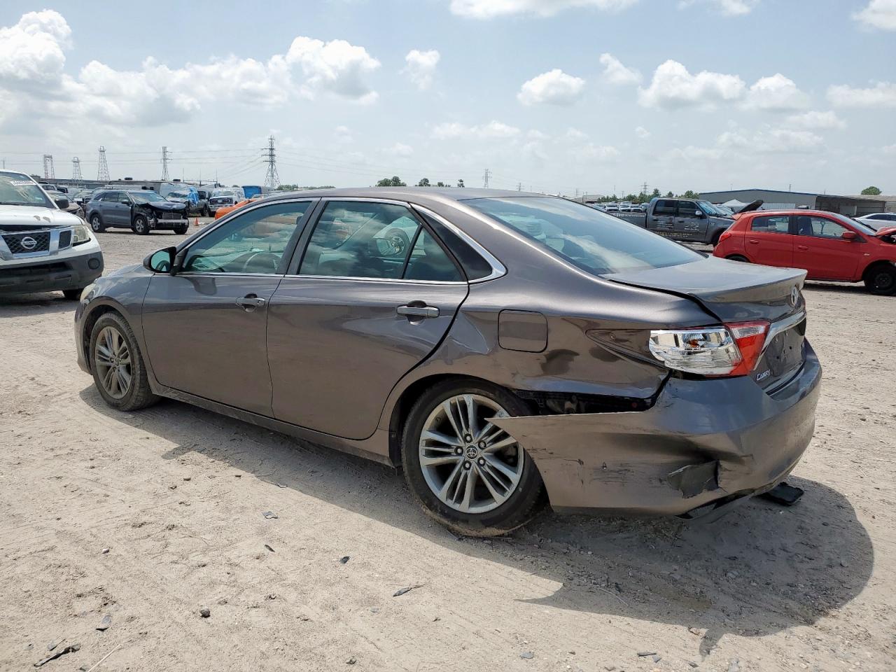 Toyota Camry le 2015
